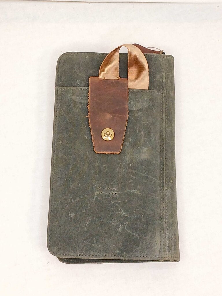 Della Q Makers Canvas Wallet