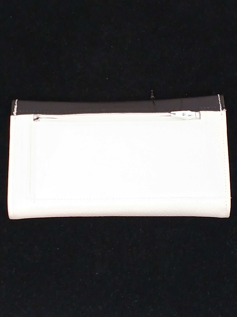 Dot Snappers Bi Fold Leather Wallet