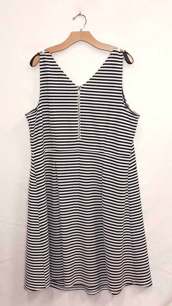 Lane Bryant Striped Sleeveless Mid Length Dress