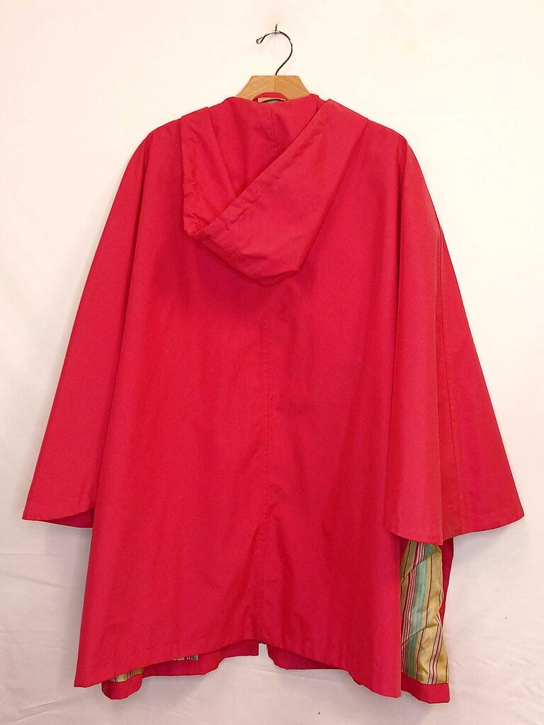 Travel Smith Sleeveless Rain Coat