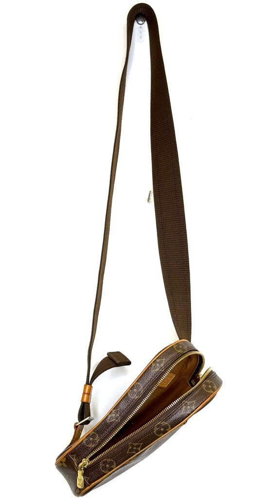 Louis Vuitton 2004 Pochette Gange Adjustable Strap