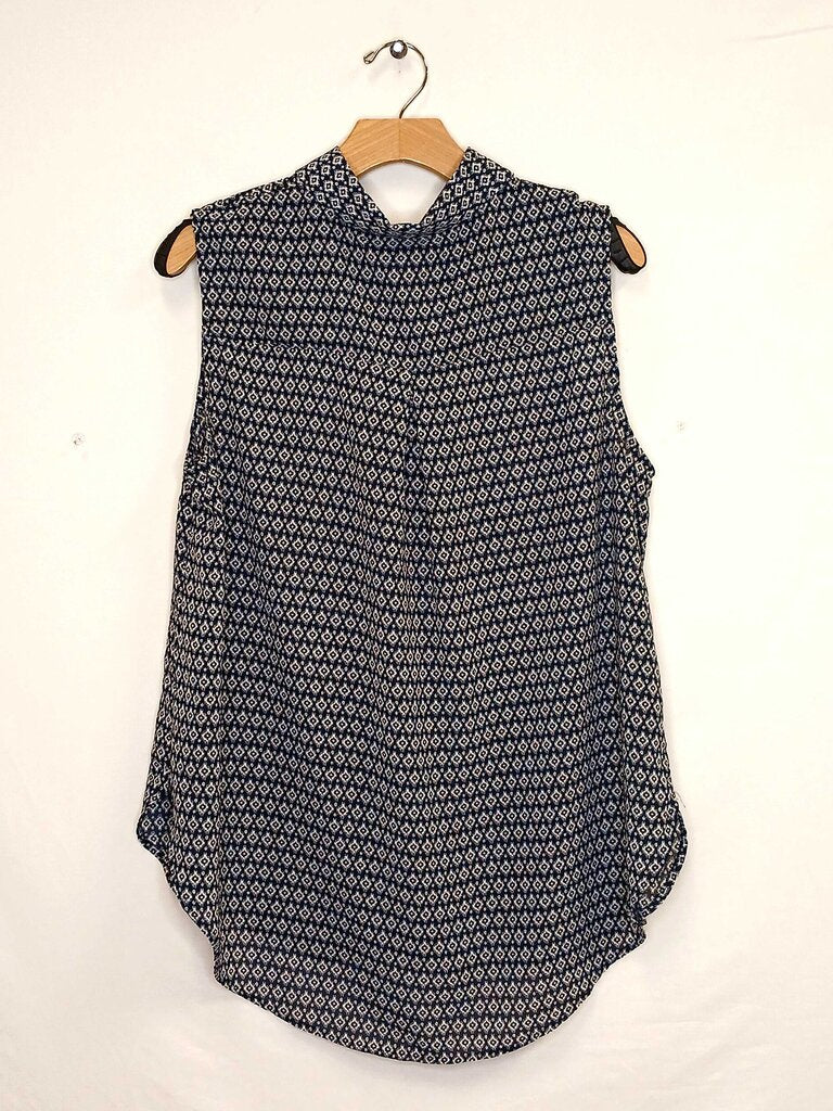 Patterned Sleeveless Button Down Blouse