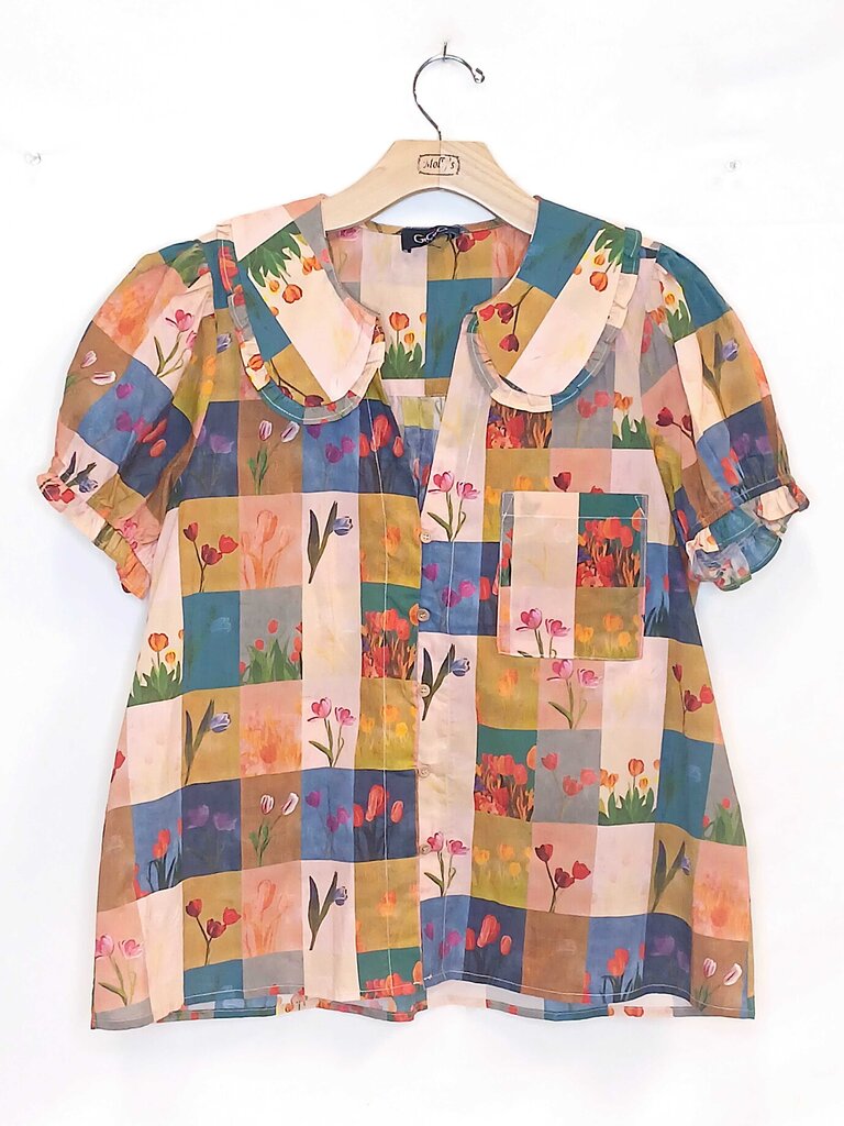 GigiO USA Floral Collared Top