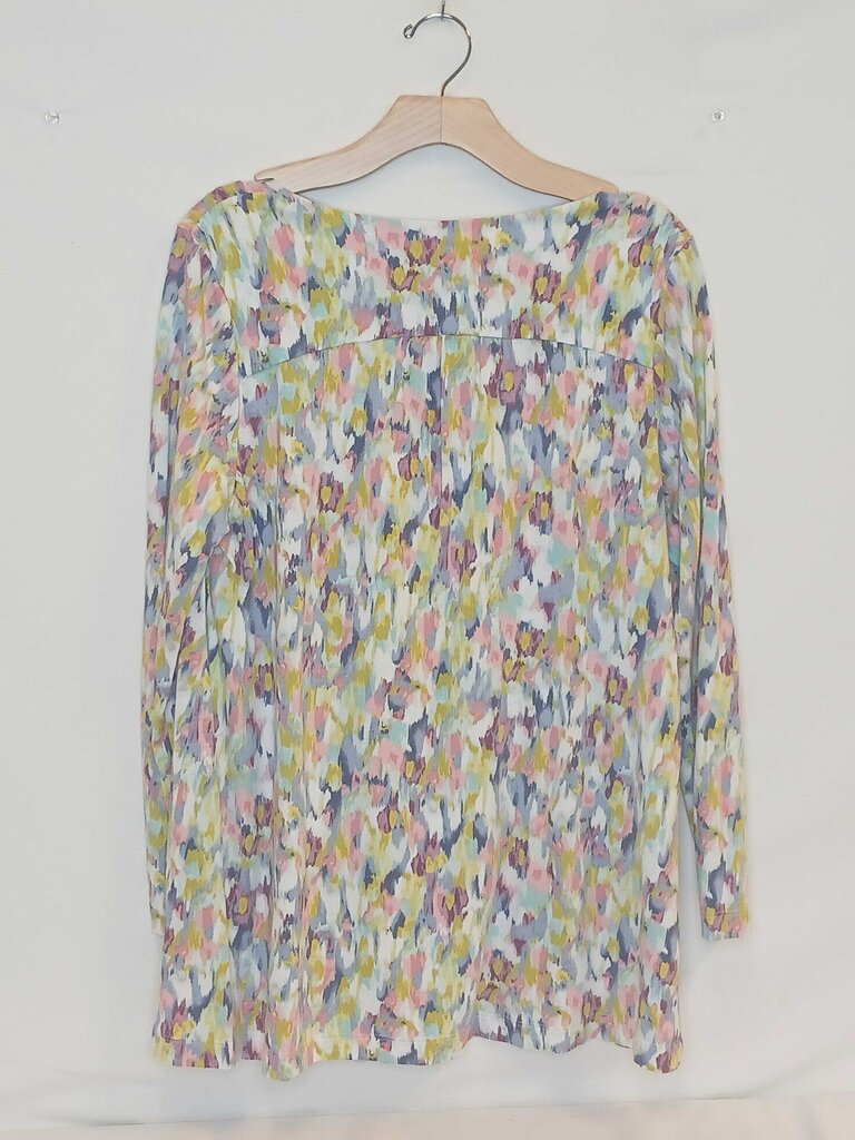 Patterned Top W Pockets