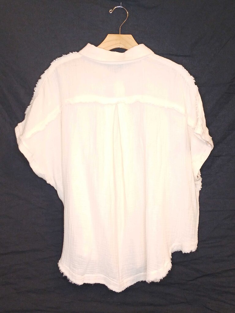 GigiO USA Short SLeeve Button Up Shirt