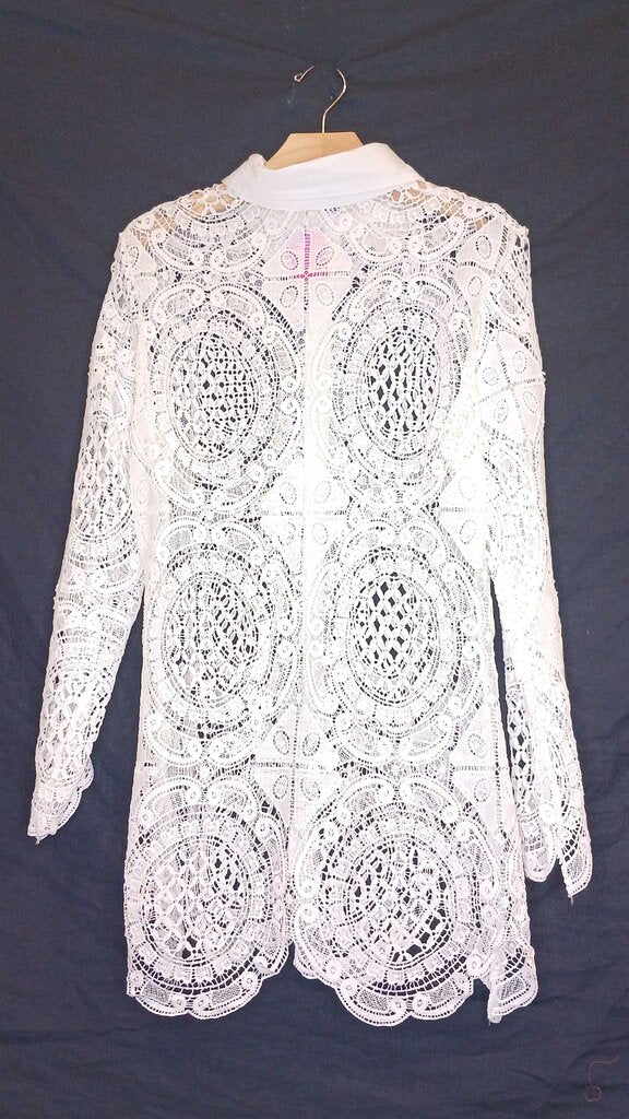 Simply Couture Long Sleeve Lace Top