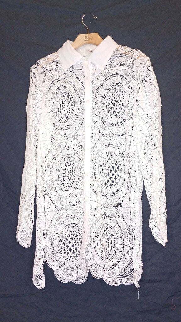 Simply Couture Long Sleeve Lace Top