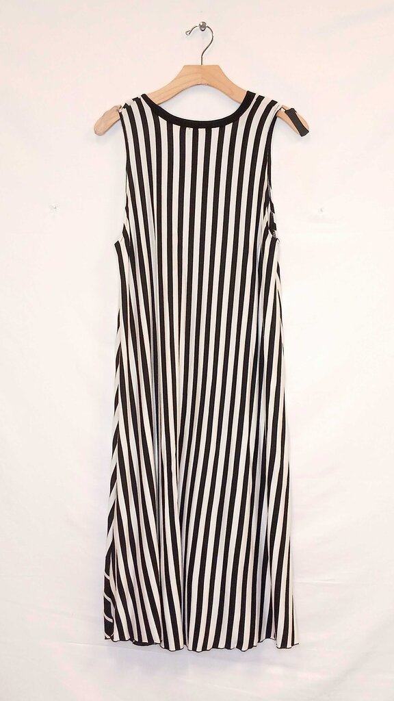Lee Andersen Sleeveless Stripped Dress W Pocket