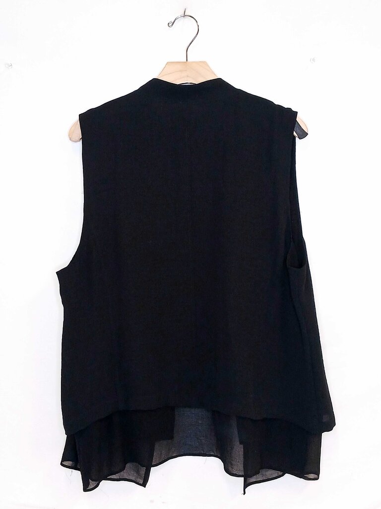 Chicos Open Flowy Vest