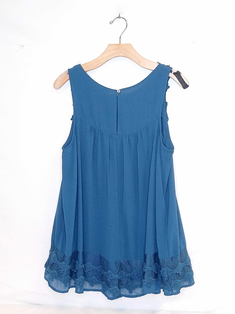 Entro Lace Sleeveless Top