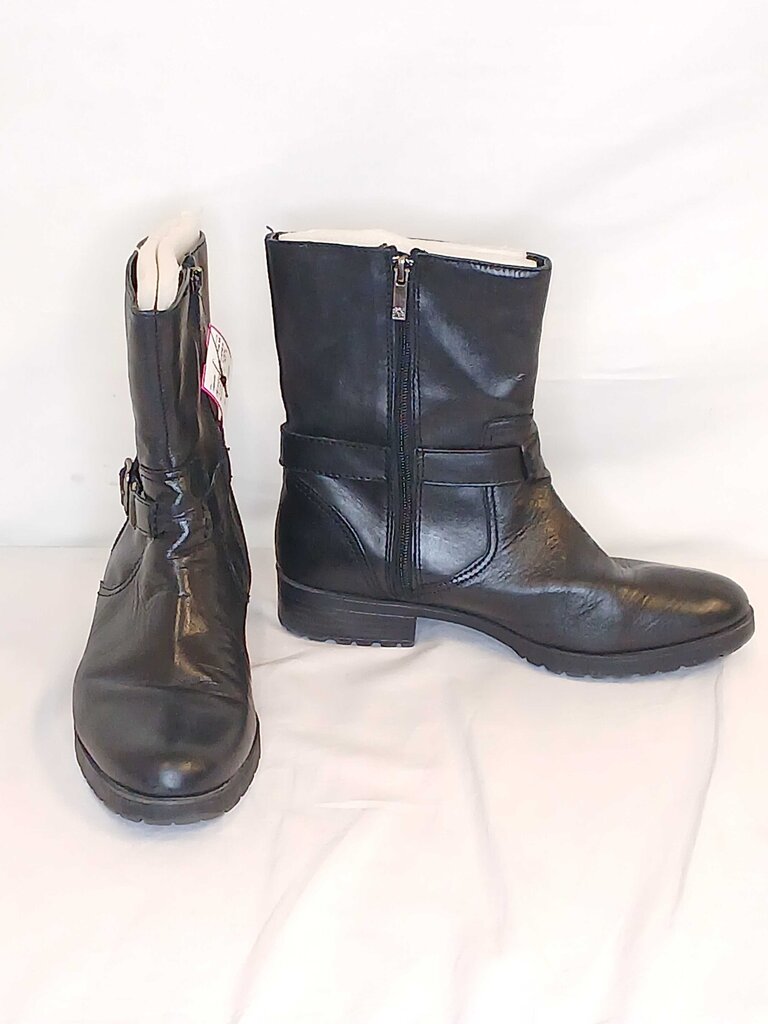 Anne Klein Ankle Boots