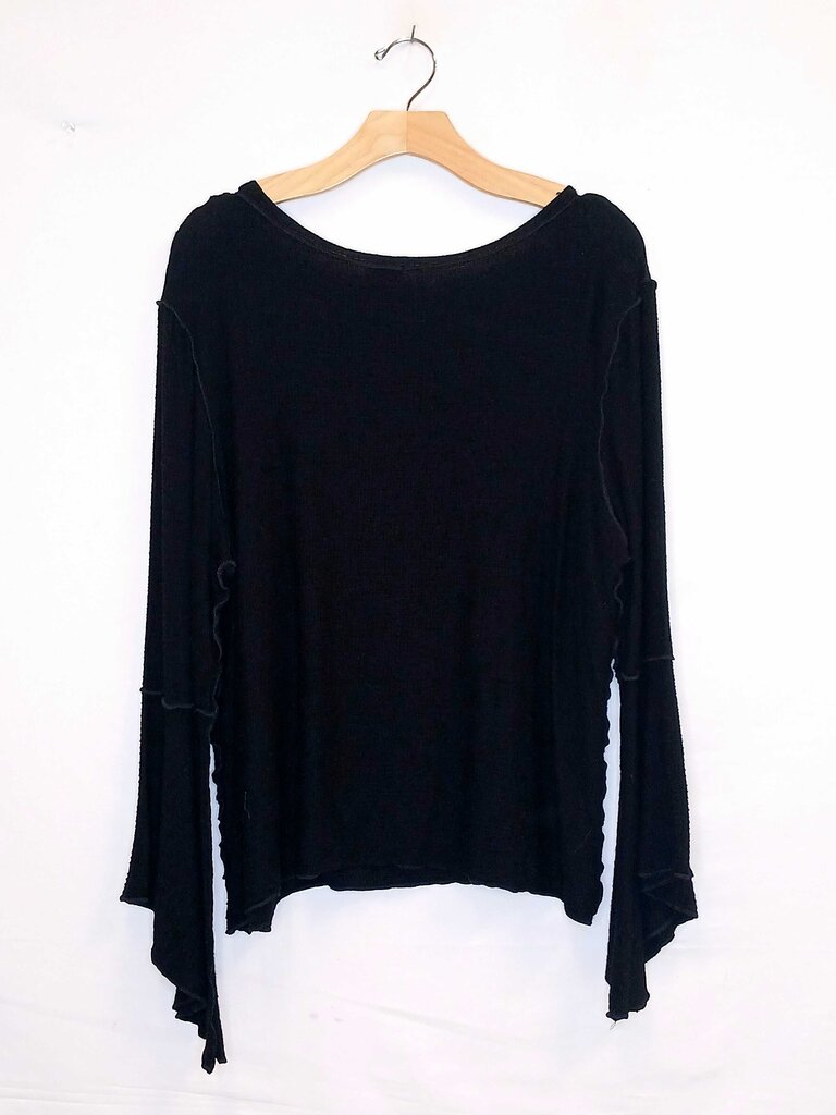 Et Lois Long Bell Sleeve Top