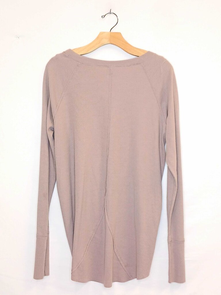 Easel Long Sleeve Top