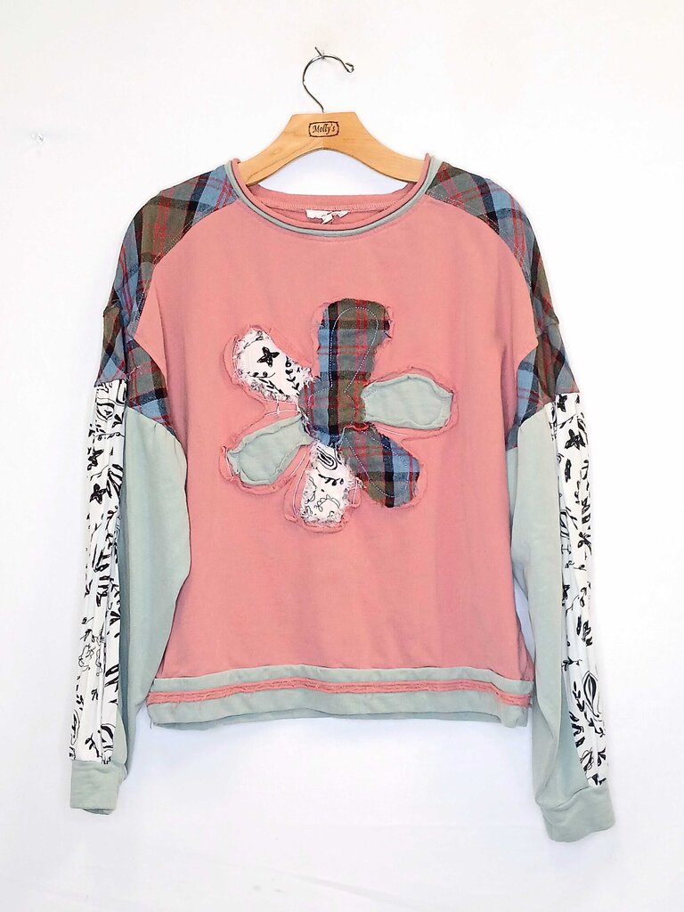 Easel Applique Flower Long Sleeve Top