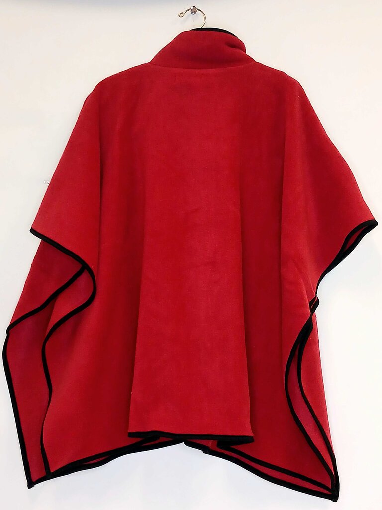 Le Mode Poncho Button