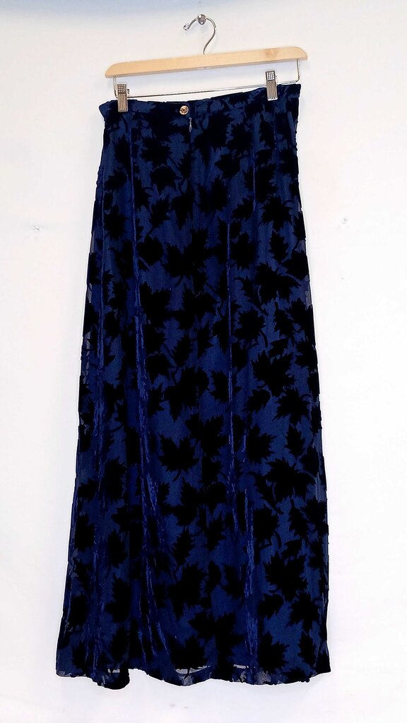 Ces Asuces Long Velvet Leaf Print Skirt