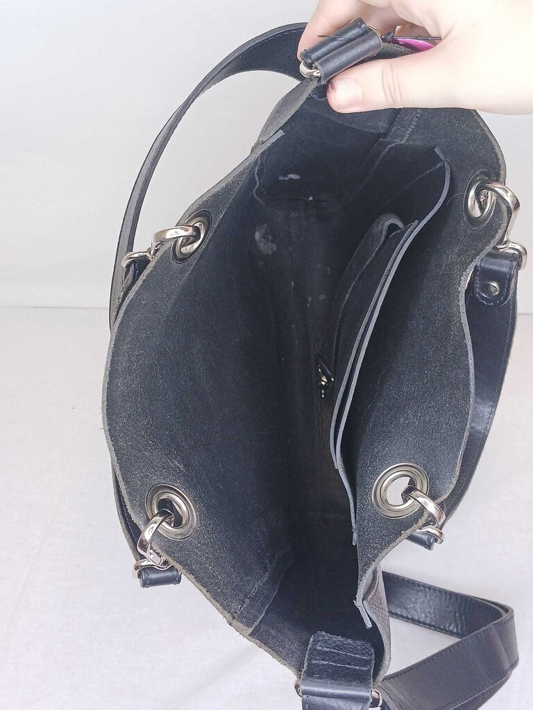 M0851 Leather Shoulder Bag