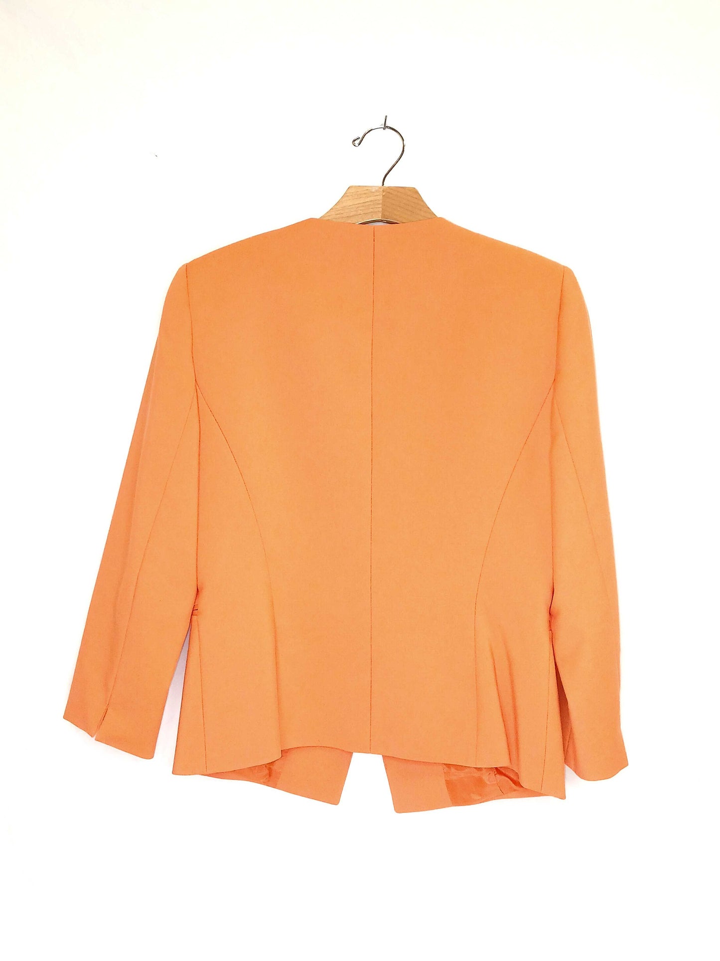 Antonio Melani, Blazer