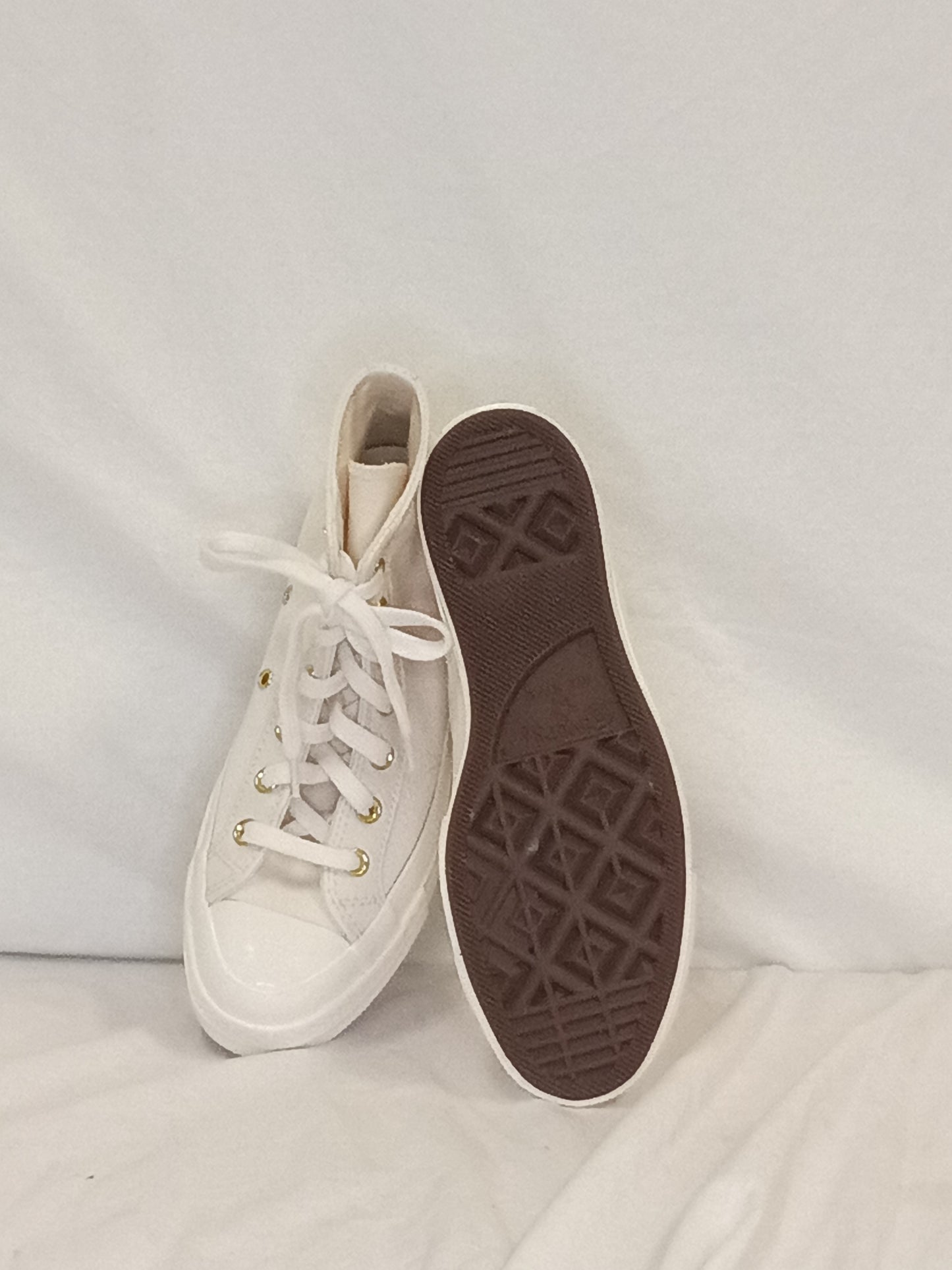 NWOT Converse All Star Hightops Gold Emblem