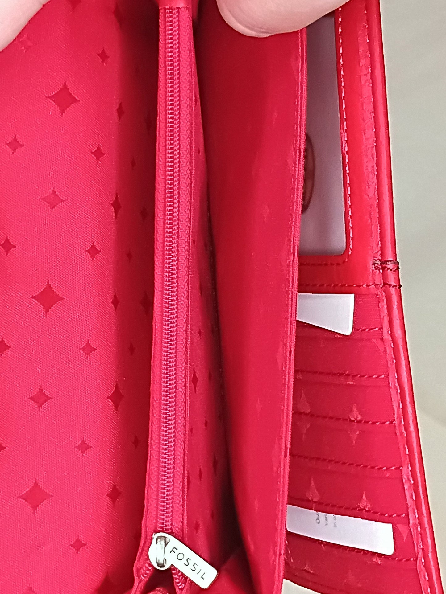 New With Tags Fossil Marlow Flip Clutch
