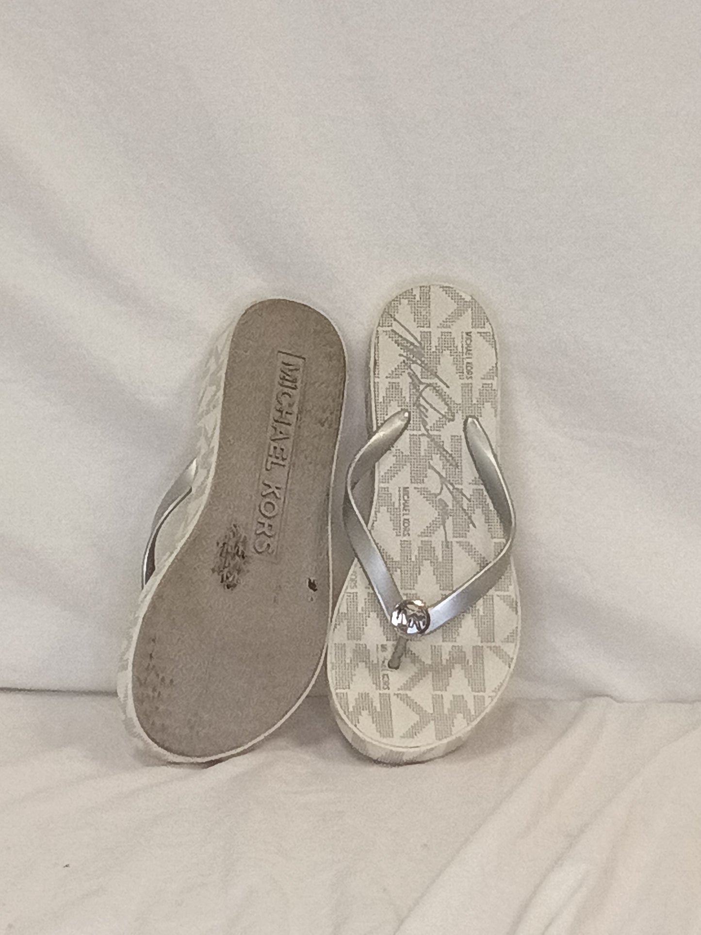 Michael Kors Signature Flip-flop