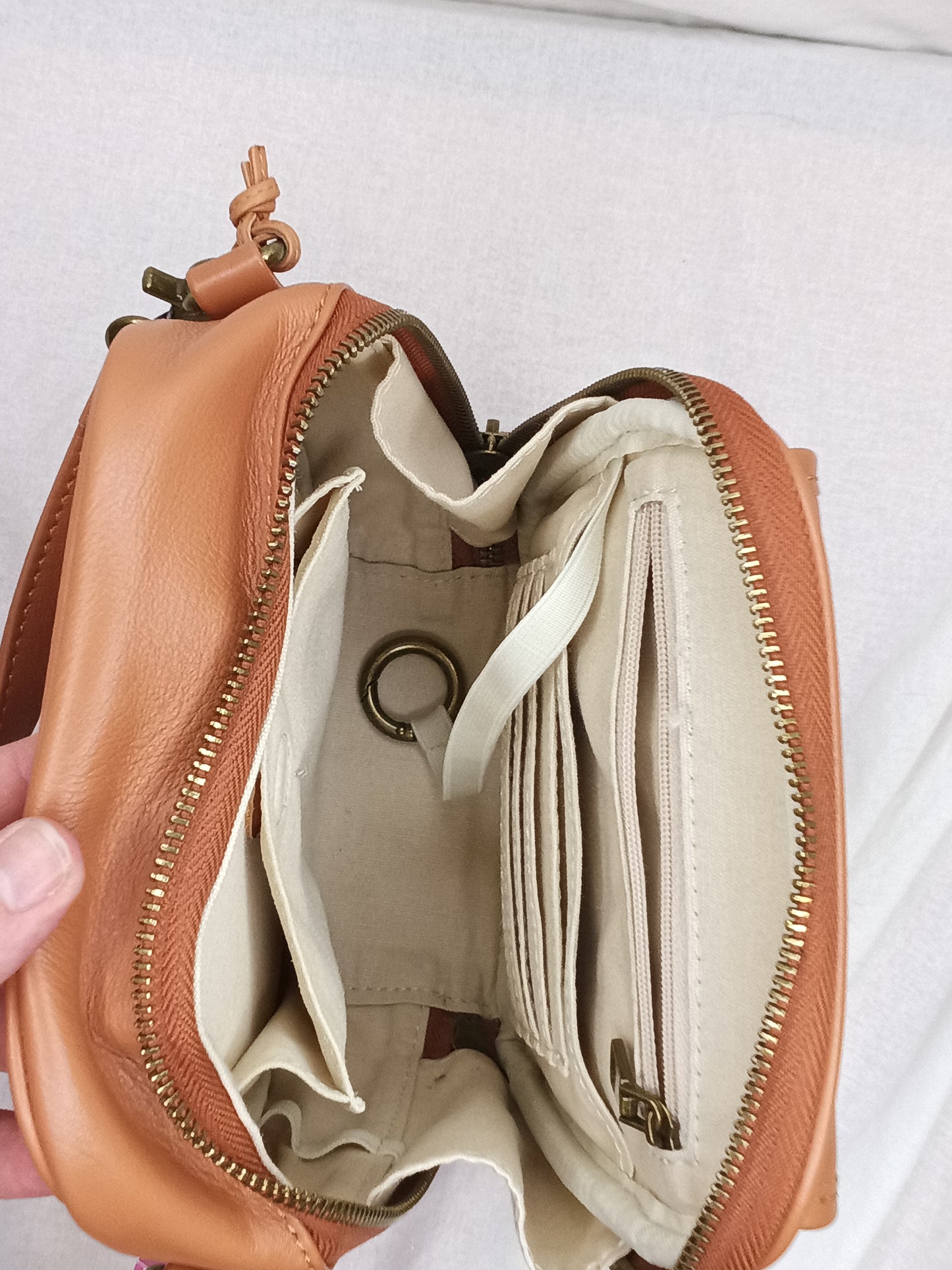 Minooy Thea Crossbody