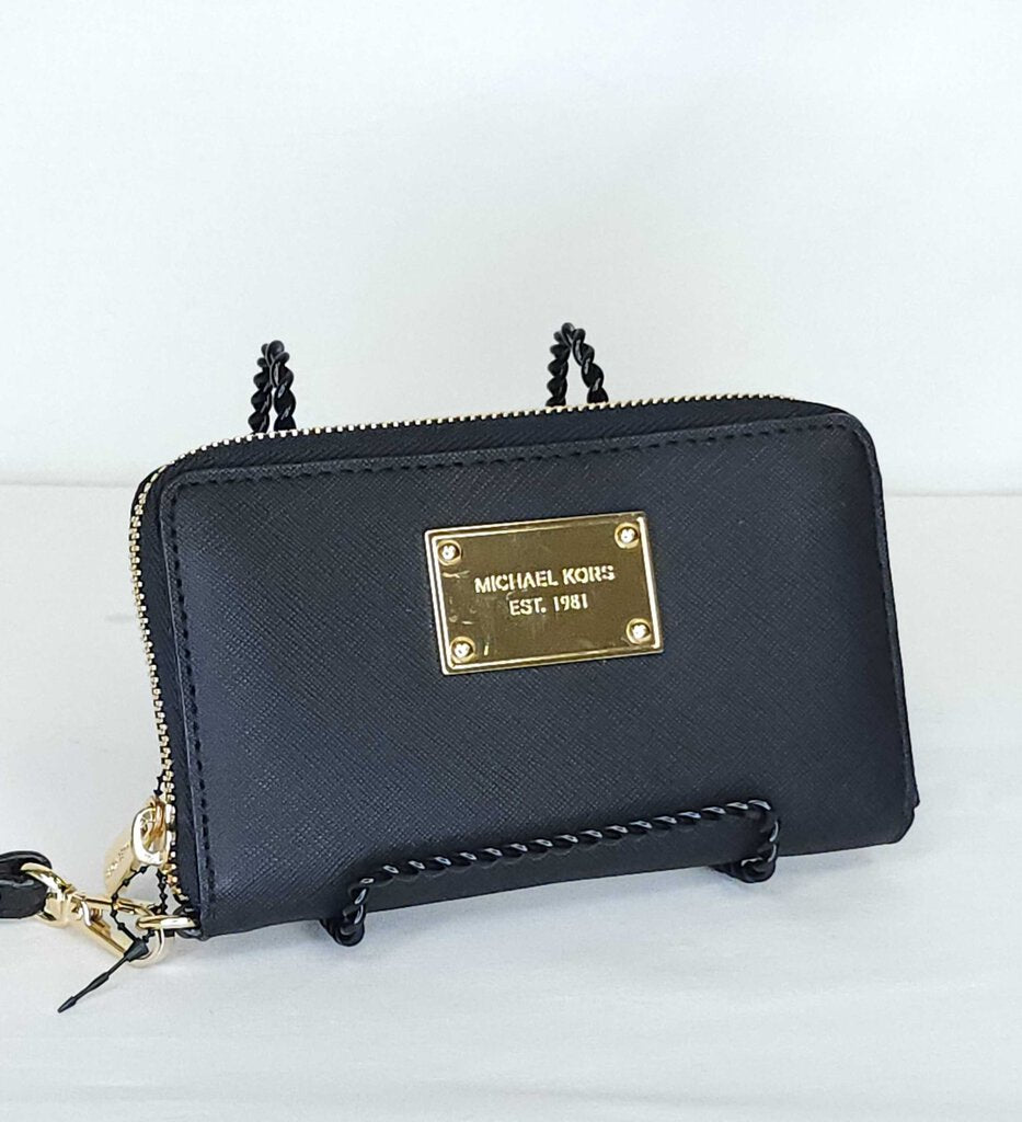 Michael Kors Zip Wallet