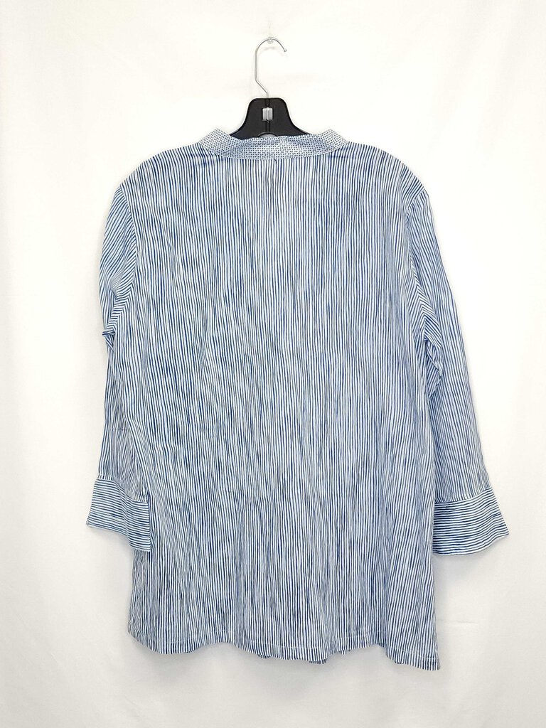 Blu Threads Long Sleeve Top