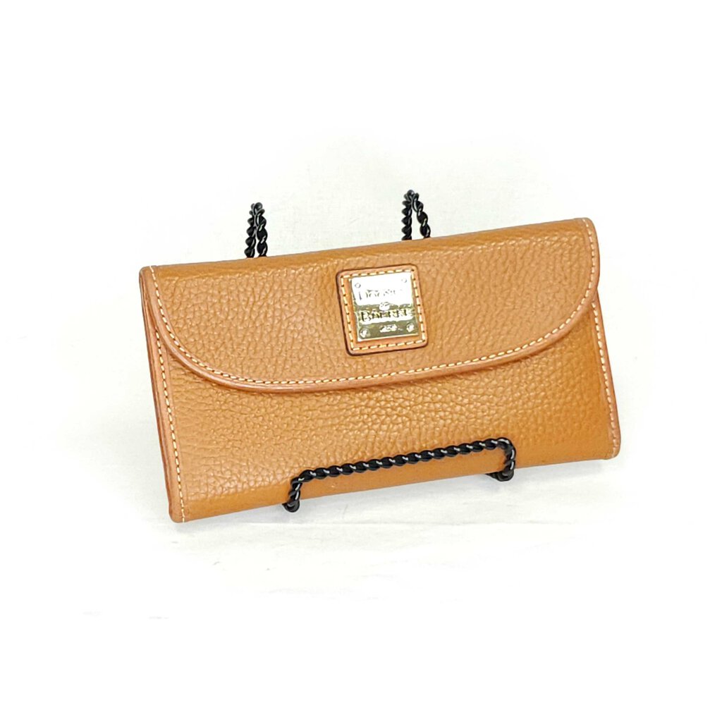 Dooney & Bourke Pebble Grain Continental Clutch Wallet