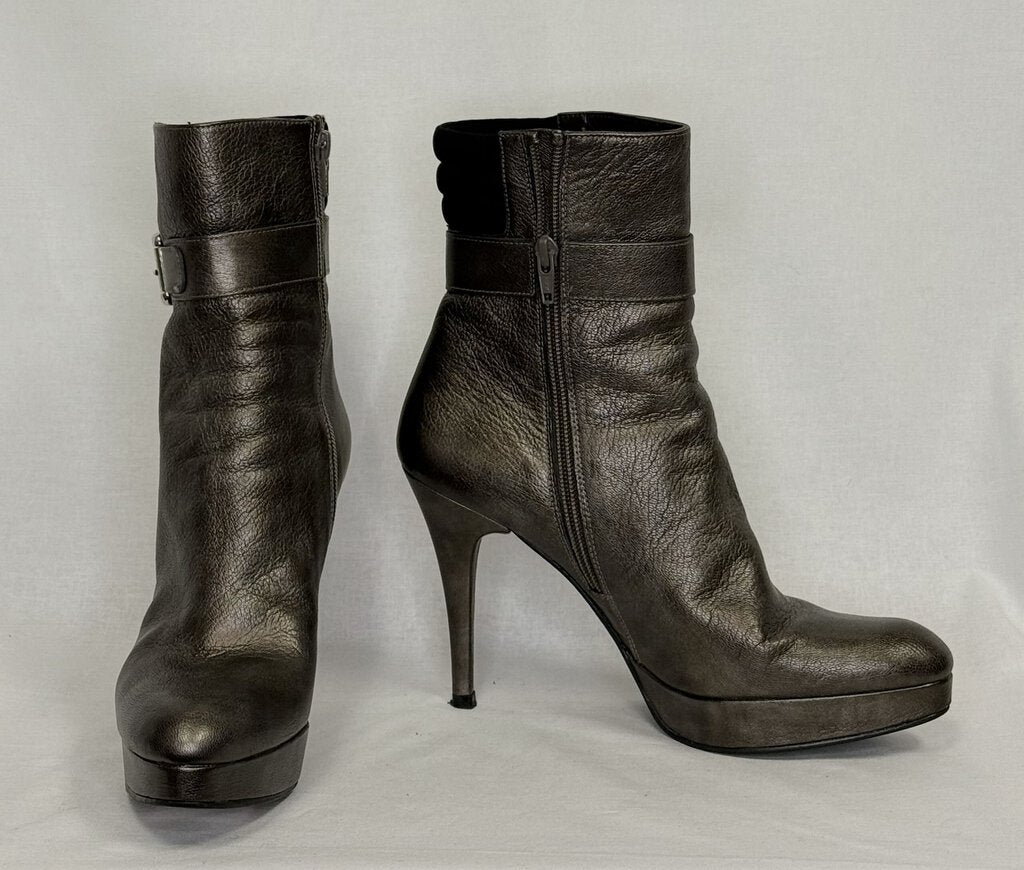 Stuart Weitzman Boots with a Stiletto