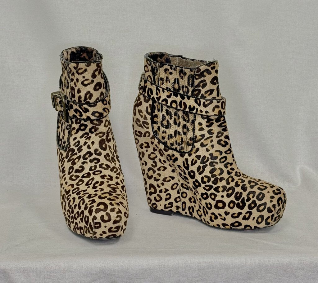 Betsy Johnson Leopard Print Booties