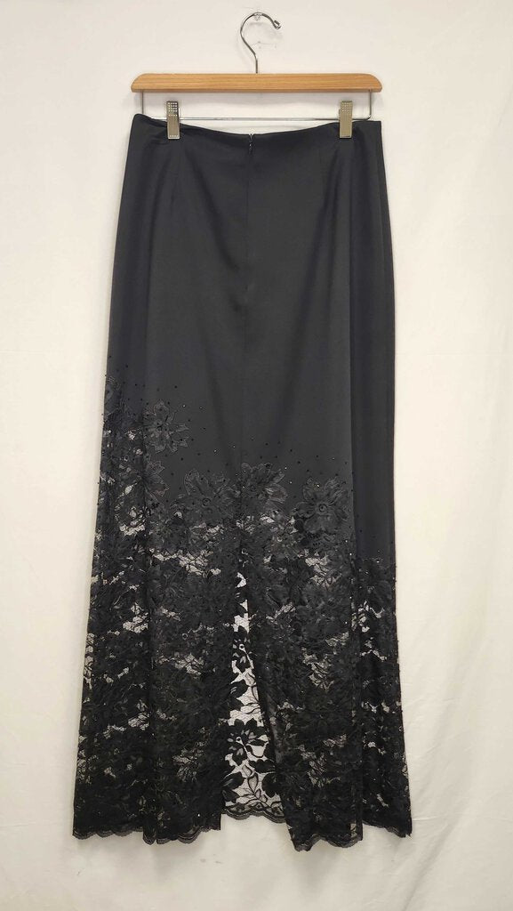 Vera Crutina Lacey Skirt