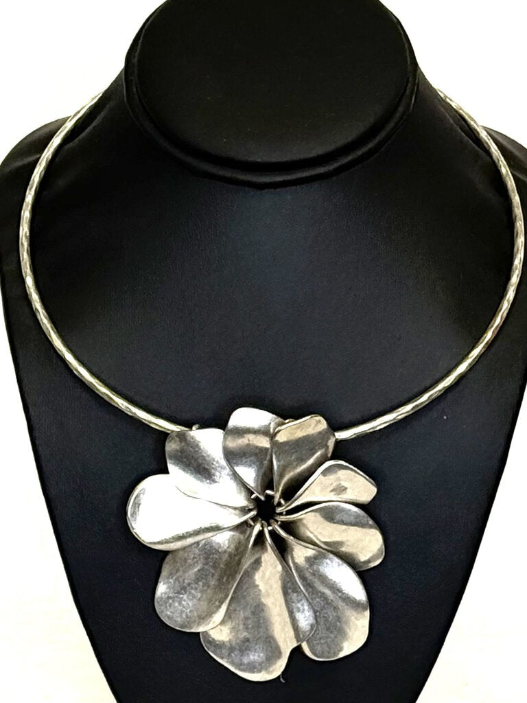 Robert Lee Moris Pendant Collar Torque Flower (925?)