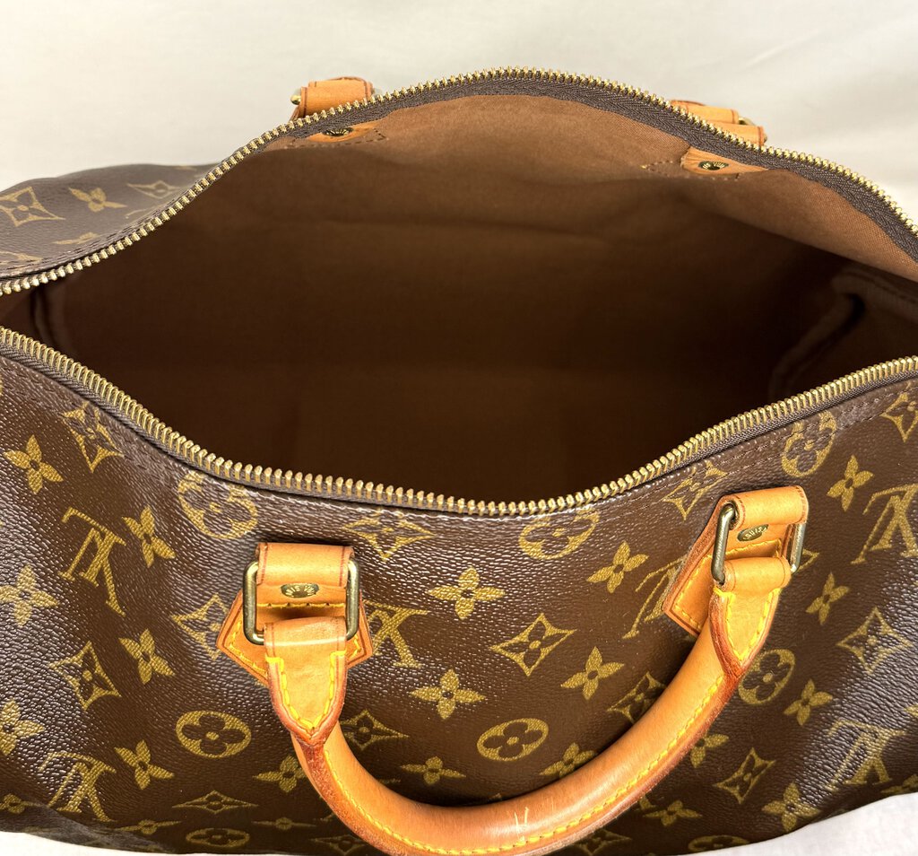 Louis Vuitton Monogram Canvas Speedy 35