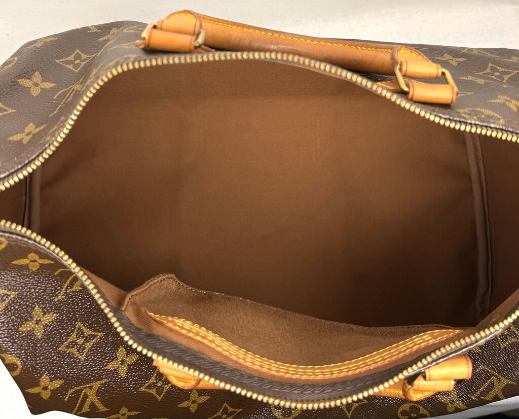 Louis Vuitton Monogram Canvas Speedy 35