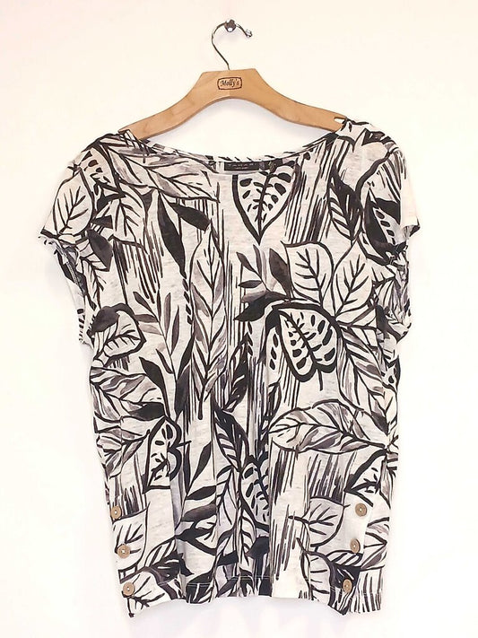 Tahari Short Sleeve Top