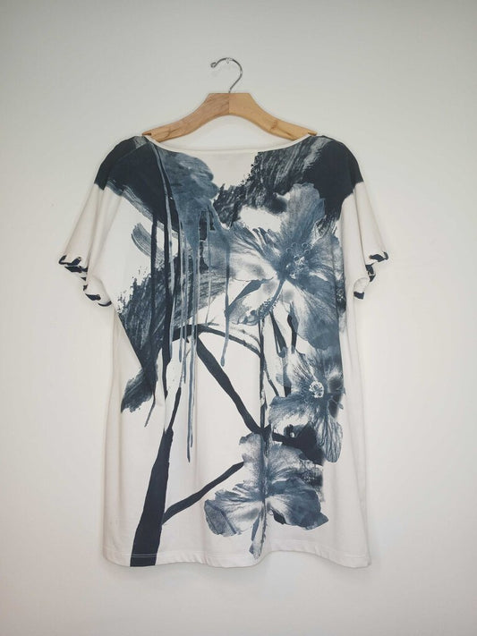 Short Sleeve Pattern Top
