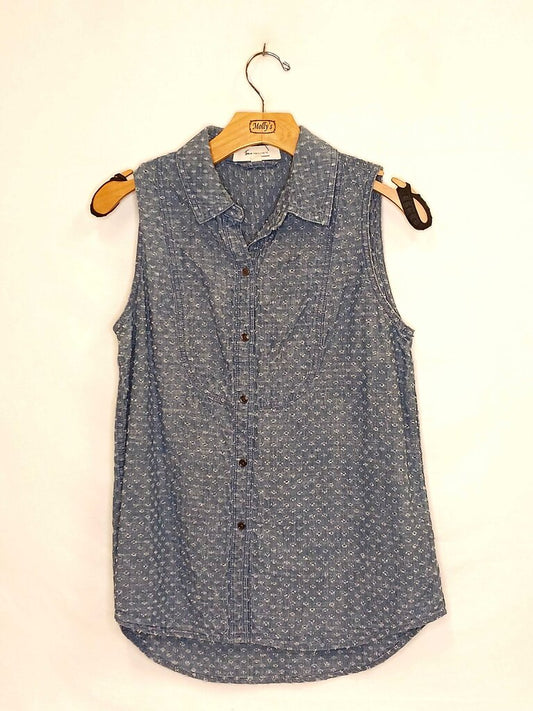Vince Camuto Sleeveless Button Up Top