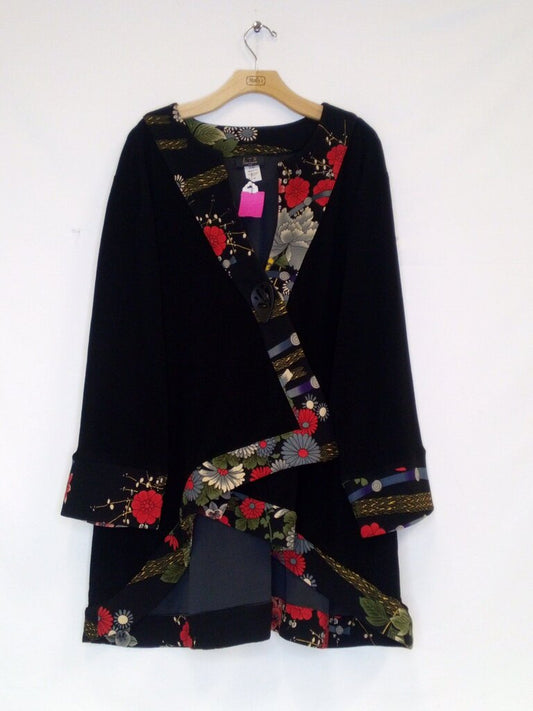 LTX Cropped Sleeve Patterned Trim One Button Jacket
