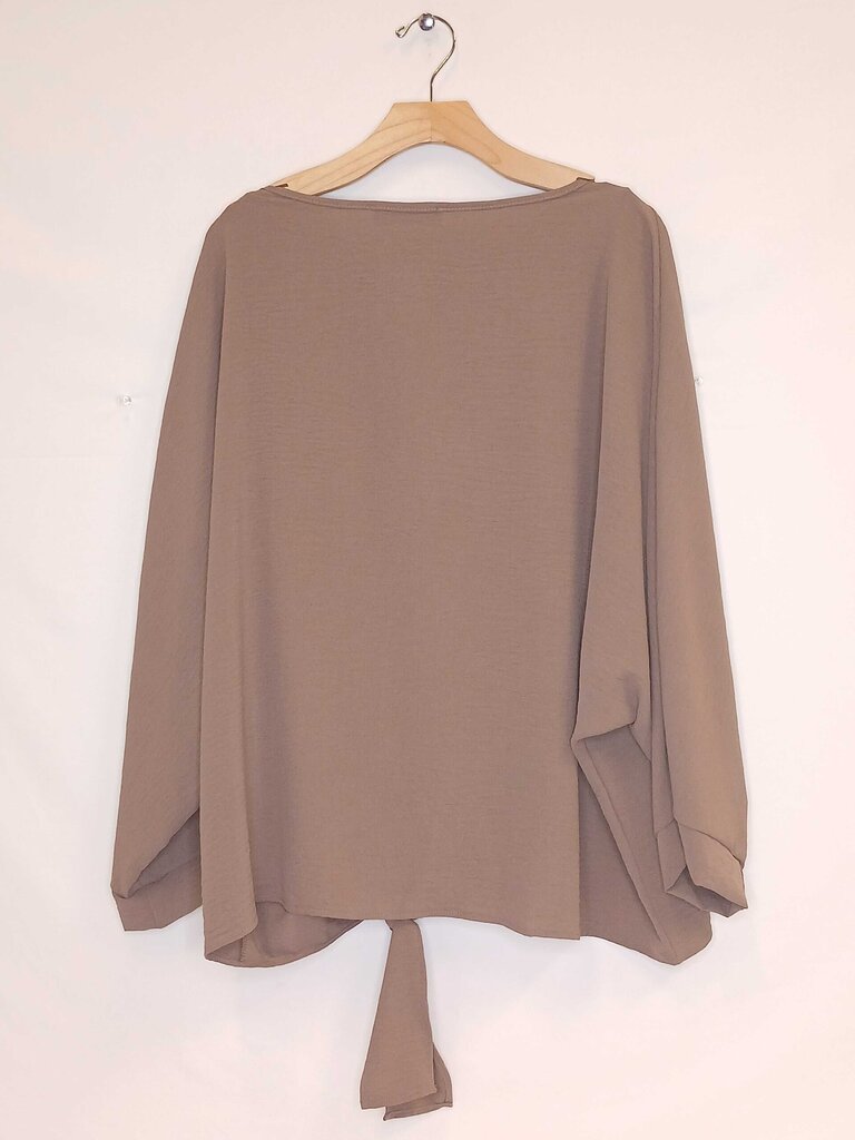 Pixi + Ivy Cropped Sleeve Blouse