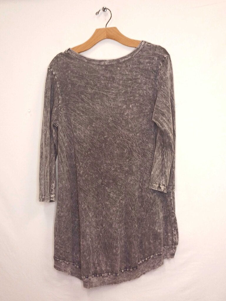 Cropped Sleeve Floral Tunic