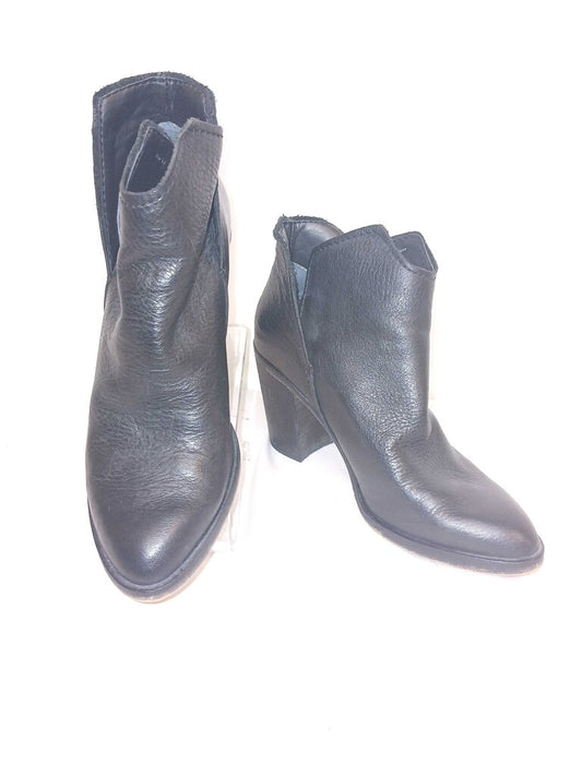 Dolce Vita Thick Heel Booties