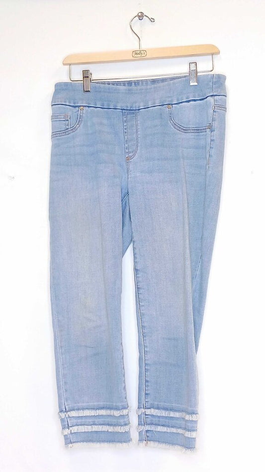 Chicos Fringe Ends Capri Jeggings Light Wash