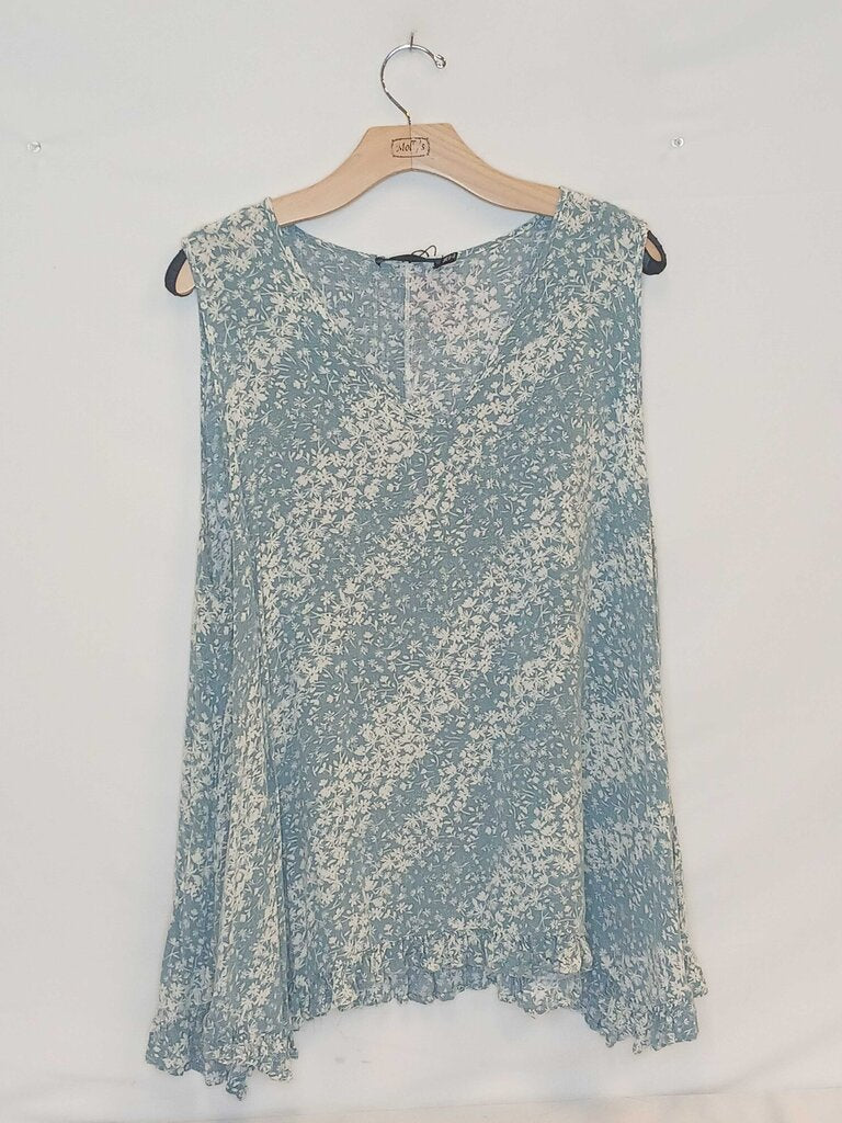 Floral Patterned Sleeveless Top