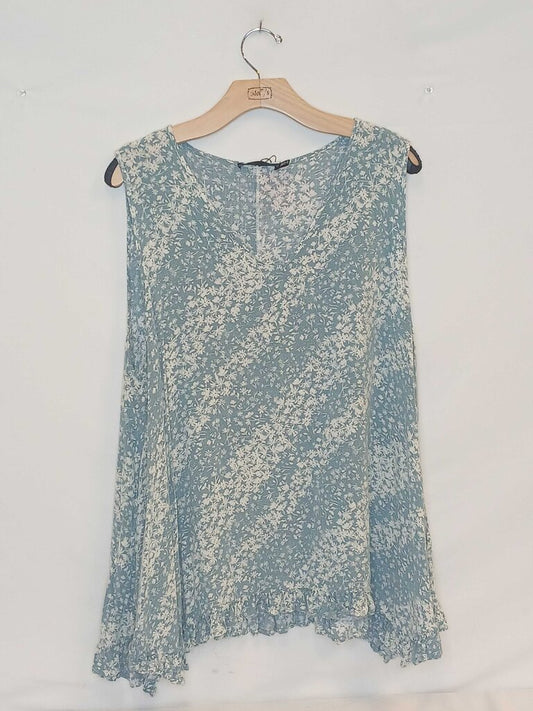 Floral Patterned Sleeveless Top