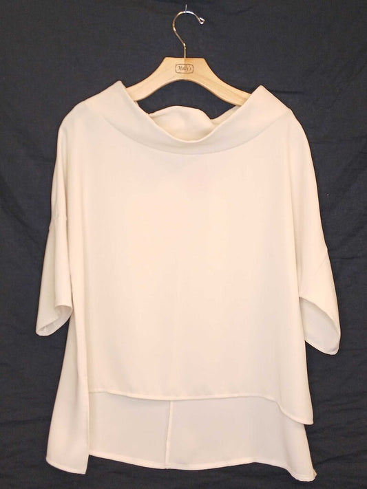 Suzy D Short Sleeve Top