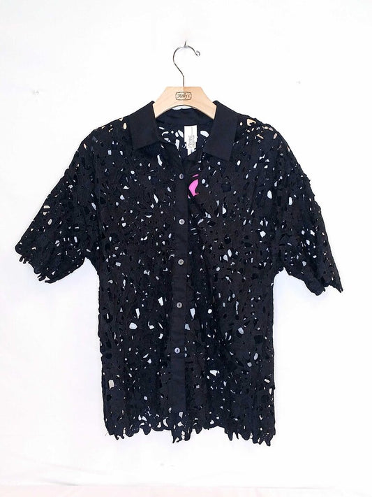 Wynne Collection Flower Cut Out Short Sleeve Top
