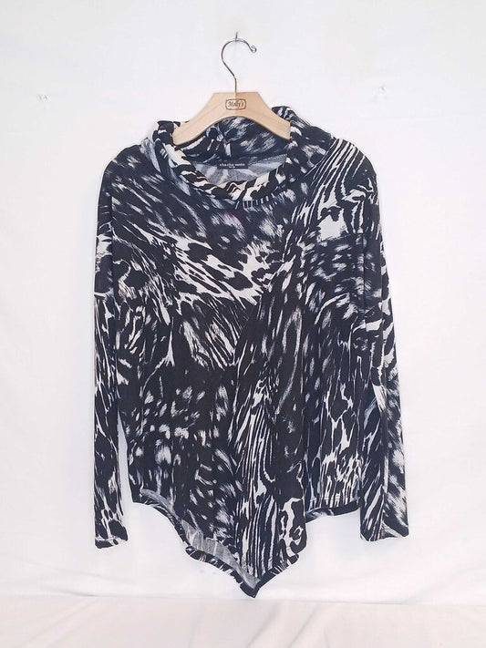 Cha Cha Vente Patterned Long Sleeve Top