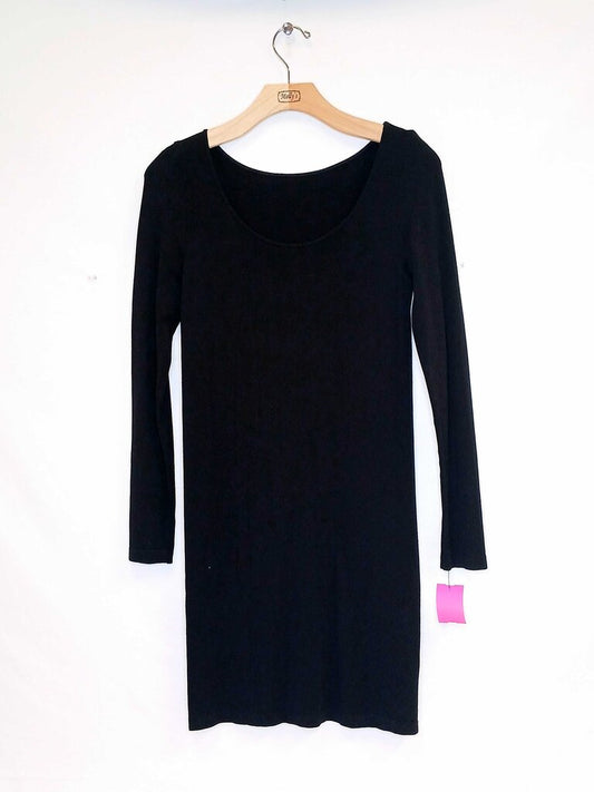 M. Rena Long Sleeve Simple Dress