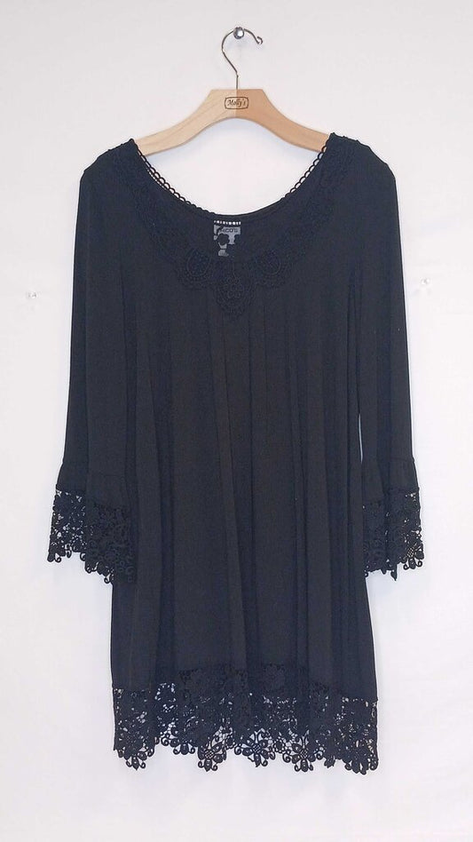 Chicos Floral Lace Hemed Top